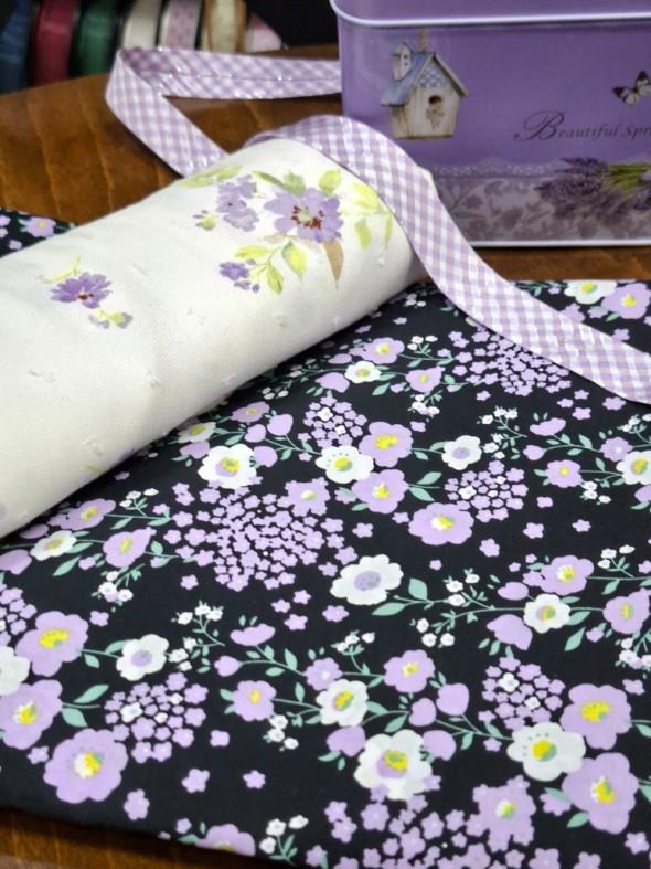 کتان نخ زمینه مشکی باگلهای بمفش